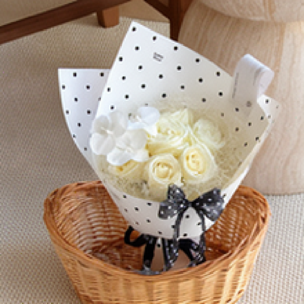 Florist Supply Shop - กระดาษคราฟท์ลายใบไม้ธรรมชาติสำหรับห่อช่อดอกไม้ อุปกรณ์ตกแต่งดอกไม้ วัสดุห่อของขวัญสไตล์วินเทจสำหรับร้านดอกไม้